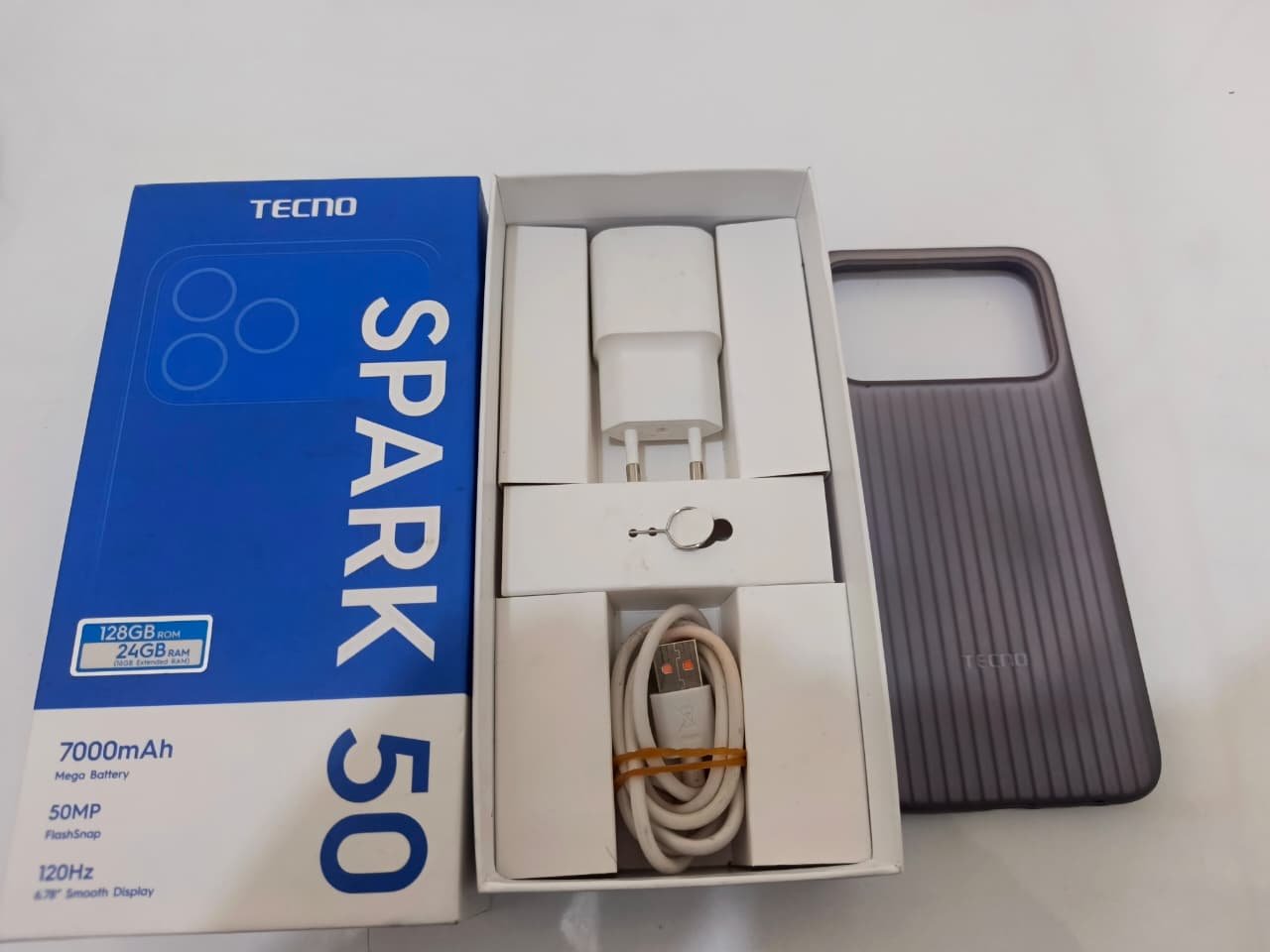 Spark 50 Ram 8/128