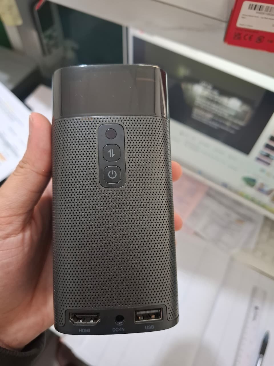 Apollo 200 Ansi Lumens
